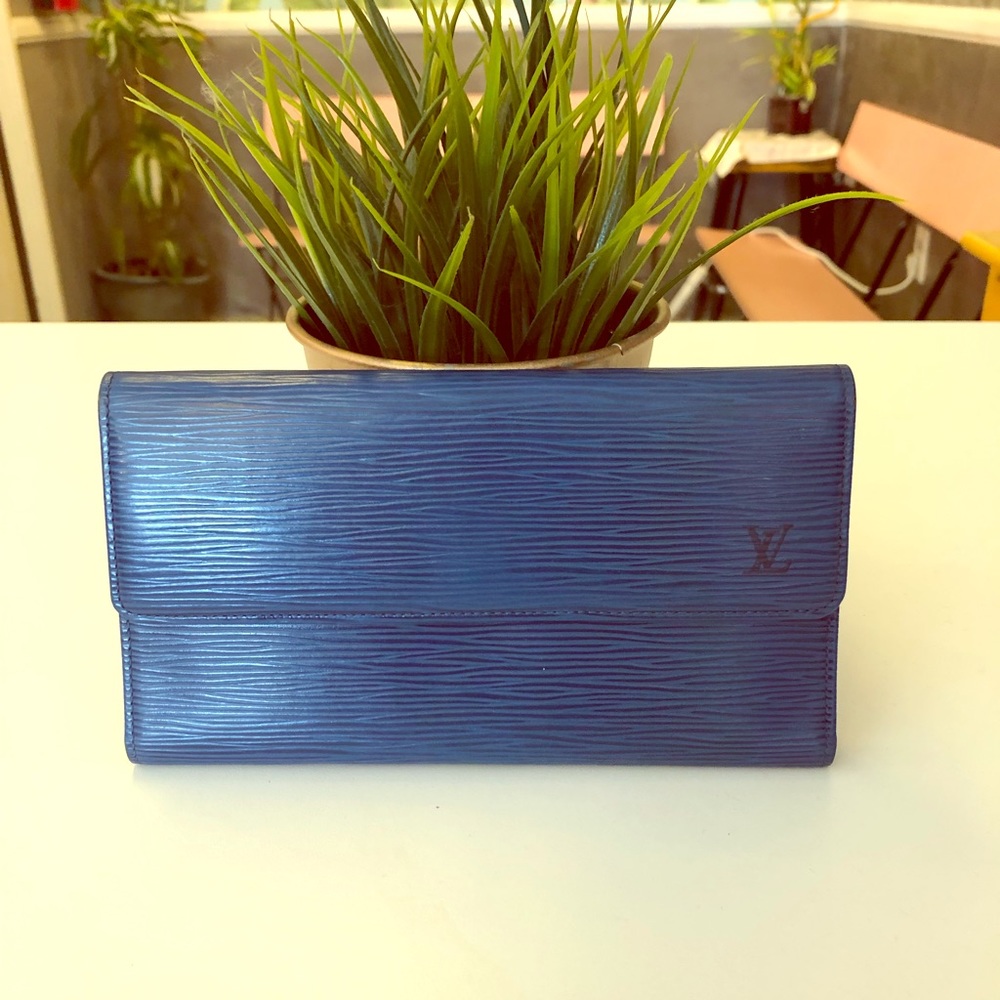 Authentic Epi Louis Vuitton long wallet
